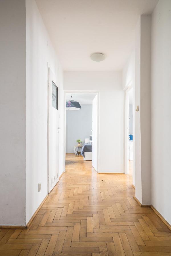 Oomph Warsaw Central 3-Bedroom Flat Luaran gambar