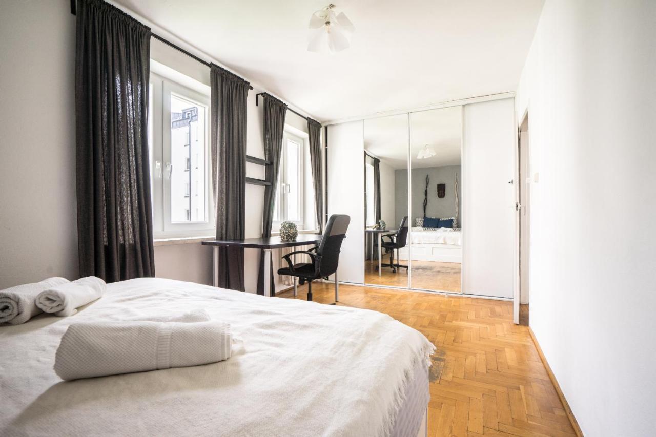Oomph Warsaw Central 3-Bedroom Flat Luaran gambar