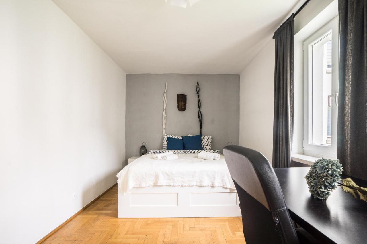 Oomph Warsaw Central 3-Bedroom Flat Luaran gambar