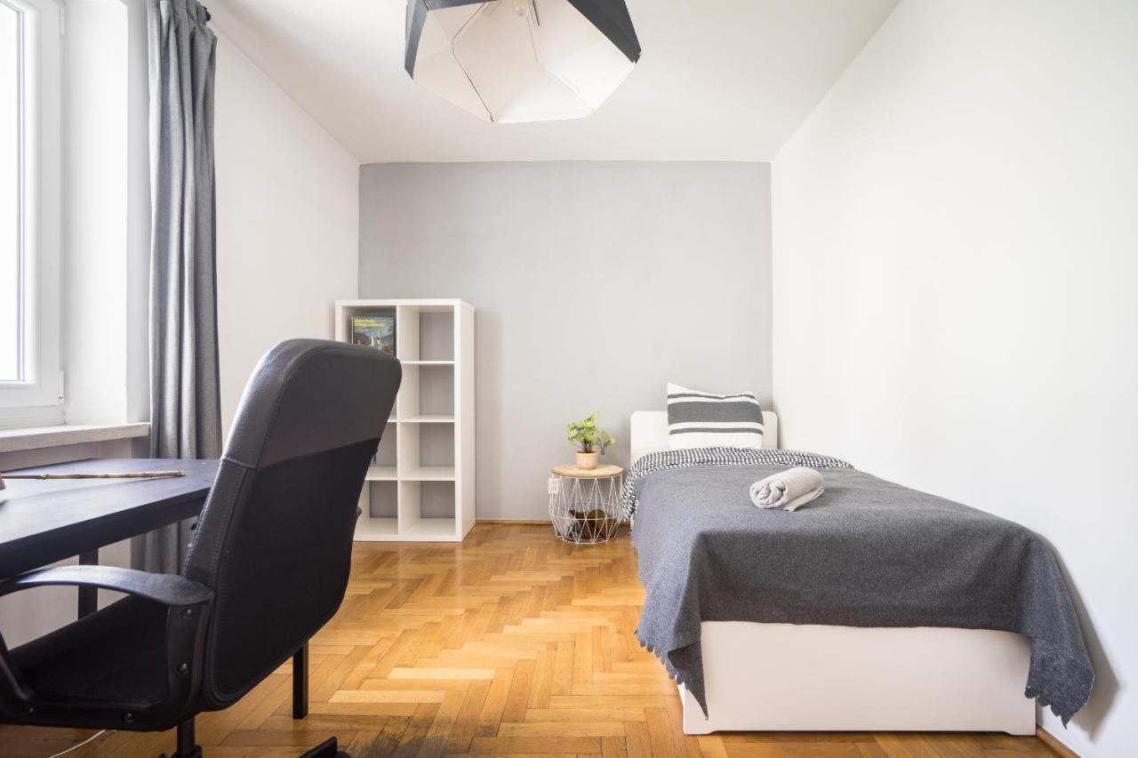 Oomph Warsaw Central 3-Bedroom Flat Luaran gambar