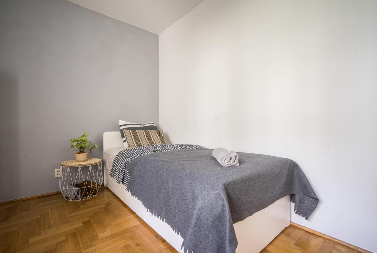 Oomph Warsaw Central 3-Bedroom Flat Luaran gambar